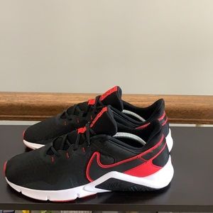 Nike Legend Training Shoes size 9.5